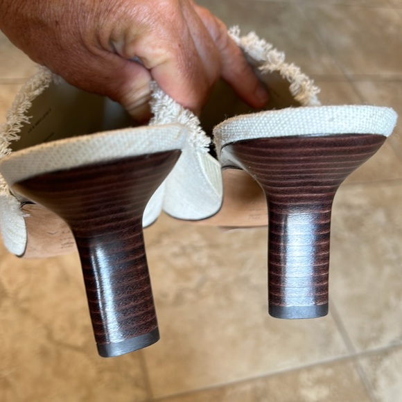 Vince Penelope frayed hem ivory mule slip on heel - NWT - Picture 4 of 7